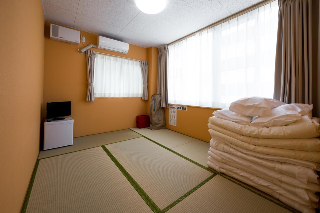 Guest House Yutaka Naha Esterno foto